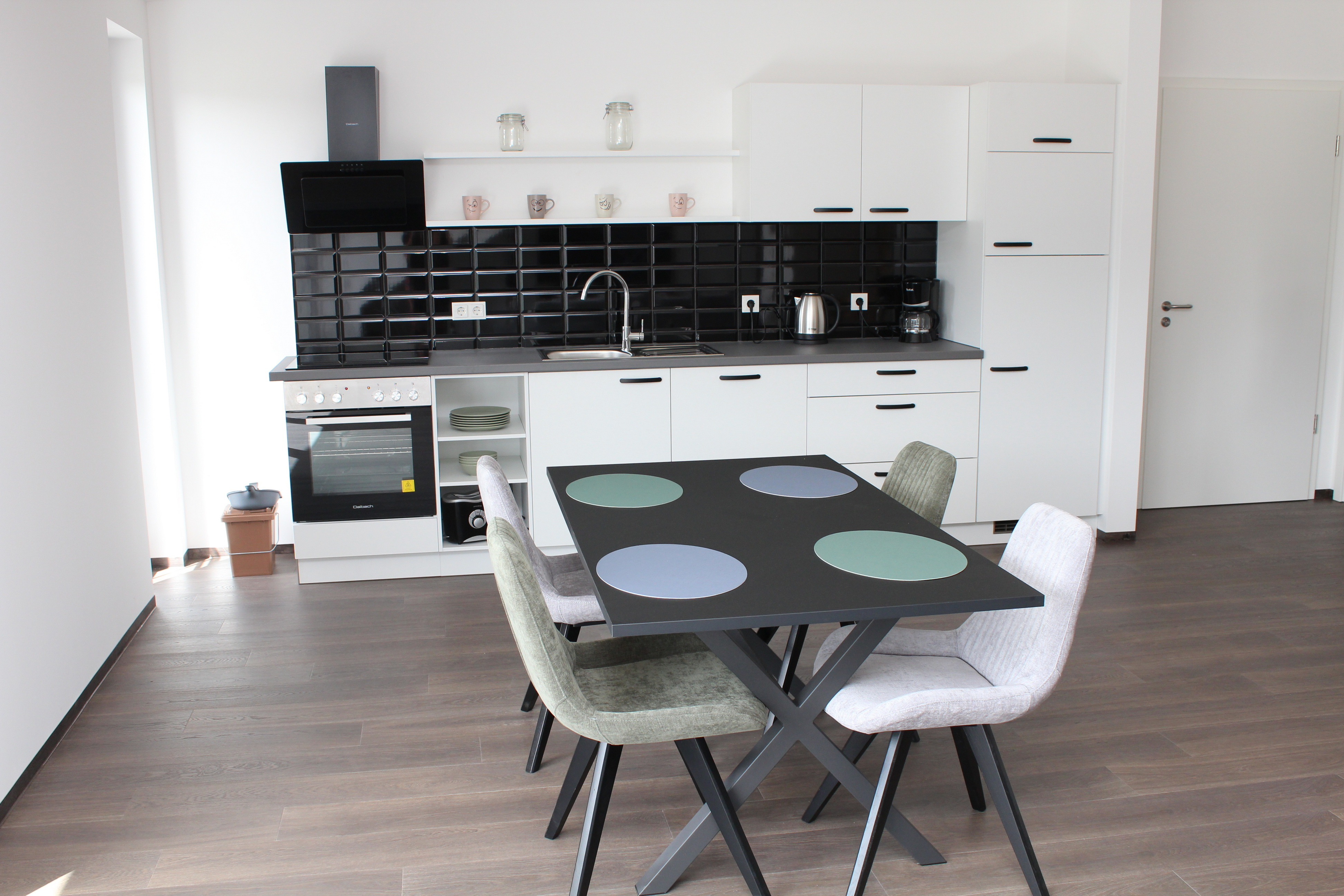 Einbauküche mit Geschirrspüler