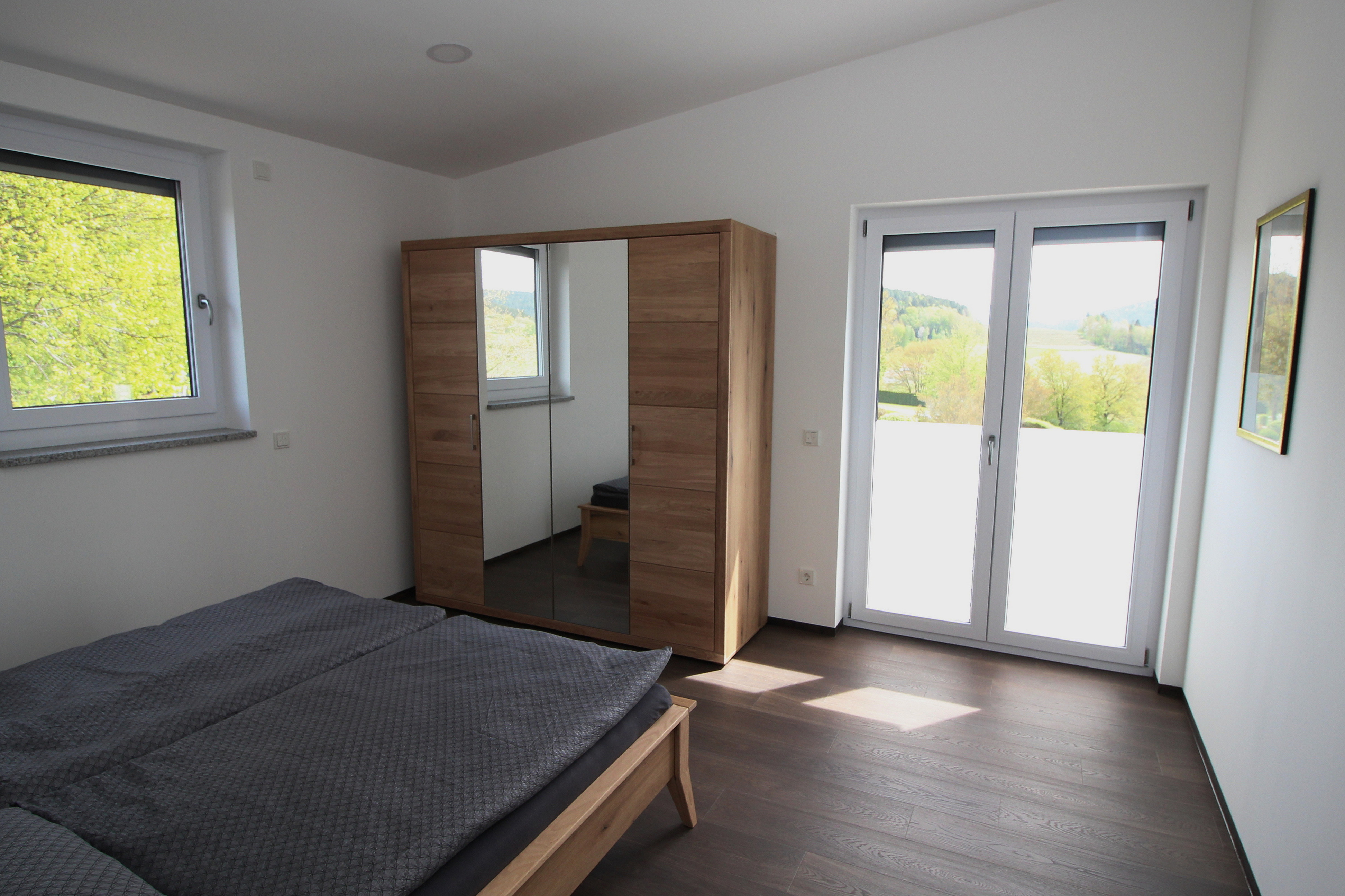 Schlafzimmer mit Doppelbett